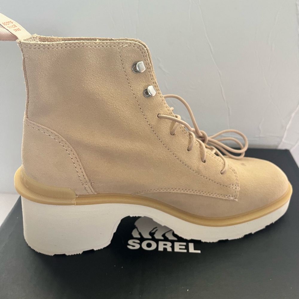 Sorel Women’s Hi-Line Waterproof Lace- Up Boots Size: 10 *Flawed* - Picture 12 of 13